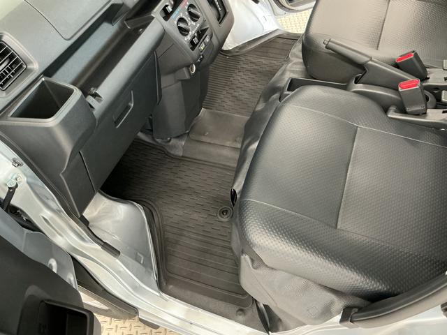 ハイゼットカーゴスペシャル CVT ラジオ コーナーセンサー 両側スライドCVT車 走行無制限1年保証 前後コーナーセンサー ラジオ オートハイビーム アイドリングストップ 横滑り防止装置 オートライト ヘッドライトレベライザー アクセサリーソケット 両側スライドドア(兵庫県)の中古車