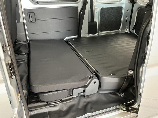 ハイゼットカーゴスペシャル CVT ラジオ コーナーセンサー 両側スライドCVT車 走行無制限1年保証 前後コーナーセンサー ラジオ オートハイビーム アイドリングストップ 横滑り防止装置 オートライト ヘッドライトレベライザー アクセサリーソケット 両側スライドドア(兵庫県)の中古車