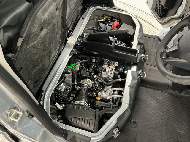 ハイゼットカーゴDX 3モード4WD CVT 前後コーナーセンサー キーレス3モード電子制御式4WD CVT車 1年保証 前後コーナーセンサー ラジオ キーレスエントリー オートハイビーム アイドリングストップ 横滑り防止装置 ヘッドライトレベライザー 両側スライドドア(兵庫県)の中古車