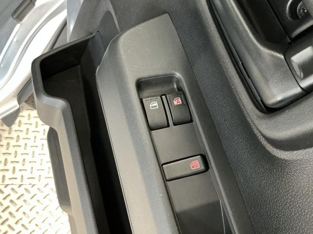ハイゼットカーゴDX 3モード4WD CVT 前後コーナーセンサー キーレス3モード電子制御式4WD CVT車 1年保証 前後コーナーセンサー ラジオ キーレスエントリー オートハイビーム アイドリングストップ 横滑り防止装置 ヘッドライトレベライザー 両側スライドドア(兵庫県)の中古車