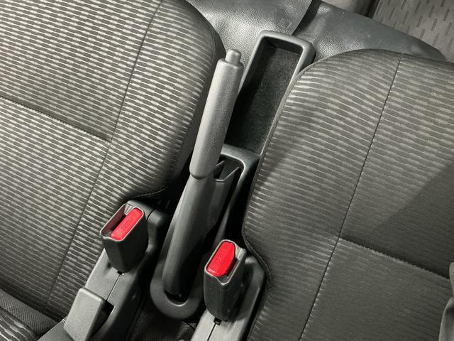 ハイゼットカーゴDX 3モード4WD CVT 前後コーナーセンサー キーレス3モード電子制御式4WD CVT車 1年保証 前後コーナーセンサー ラジオ キーレスエントリー オートハイビーム アイドリングストップ 横滑り防止装置 ヘッドライトレベライザー 両側スライドドア(兵庫県)の中古車