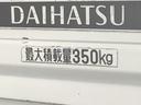 走行無制限１年保証　マニュアルエアコン　４ＷＤ　ＭＴ車　３方開　ゲートプロテクター　ドアバイザー　ヘッドライトレベライザー　パワーステアリング　ラジオ　スペアタイヤ（兵庫県）の中古車