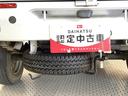 走行無制限１年保証　４ＷＤ　荷台作業灯　ＭＴ車　３方開　ゲートプロテクター　荷台マット　横滑り防止装置　デフロック　ドアバイザー　ヘッドライトレベライザー　アクセサリーソケット　スペアタイヤ（兵庫県）の中古車