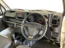 走行無制限１年保証　４ＷＤ　バックソナー　ＭＴ車　３方開　ゲートプロテクター　荷台マット　ＬＥＤヘッドライト　横滑り防止装置　オートライト　ドアバイザー　ヘッドライトレベライザー　ラジオ　スペアタイヤ（兵庫県）の中古車
