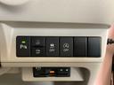 １年保証　８インチナビＴＶ　全方位カメラ　ＥＴＣ　衝突軽減ブレーキ　リアコーナーセンサー　運転席シートヒーター　ＤＶＤ　ＵＳＢ　Ｂｌｕｅｔｏｏｔｈ　ＨＩＤヘッドライト　１４インチアルミホイール（兵庫県）の中古車