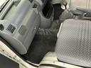 走行無制限１年保証　ＭＴ車　荷台マット　３方開　ゲートプロテクター　ドアバイザー　ヘッドライトレベライザー　リアゲートチェーン　ラジオ　スペアタイヤ　バッテリーカバー　ラバーフロアマット（兵庫県）の中古車