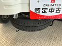 走行無制限１年保証　ＭＴ車　荷台マット　３方開　ゲートプロテクター　ドアバイザー　ヘッドライトレベライザー　リアゲートチェーン　ラジオ　スペアタイヤ　バッテリーカバー　ラバーフロアマット（兵庫県）の中古車