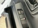 走行無制限１年保証　乗車定員２名　前後コーナーセンサー　禁煙車　ＣＶＴ車　オートハイビーム　アイドリングストップ　キーレスエントリー　横滑り防止装置　ドアバイザー　ヘッドライトレベライザー　ラジオ（兵庫県）の中古車
