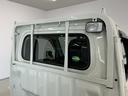 走行無制限１年保証　４ＷＤ　荷台作業灯　ＡＴ車　ＣＤオーディオ　荷台マット　キーレスエントリー　ドアバイザー　ヘッドライトレベライザー　アクセサリーソケット　マニュアルエアコン　フォグランプ（兵庫県）の中古車