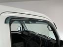 走行無制限１年保証　４ＷＤ　荷台マット　ＭＴ車　３方開　ゲートプロテクター　ＬＥＤヘッドライト　ドアバイザー　ヘッドライトレベライザー　アクセサリーソケット　マニュアルエアコン　ラジオ　スペアタイヤ（兵庫県）の中古車