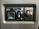 １年保証　禁煙車　ワンオーナー　ナビＴＶ　４ＷＤ　オートマ　ＥＴＣ　前席シートヒーター　ＵＳＢ　Ｂｌｕｅｔｏｏｔｈ　ドアバイザー　ヘッドライトレベライザー　電動格納ミラー　１６インチアルミホイール（兵庫県）の中古車
