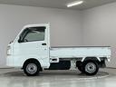 走行無制限１年保証　４ＷＤ　荷台作業灯　ＡＴ車　３方開　ゲートプロテクター　ドアバイザー　ヘッドライトレベライザー　ラジオ　シガーソケット　マニュアルエアコン　スペアタイヤ　ラバーフロアマット（兵庫県）の中古車