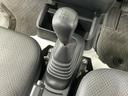 走行無制限１年保証　ＭＴ車　３方開　ヘッドライトレベライザー　ラジオ　アクセサリーソケット　スペアタイヤ　バッテリーカバー　ラバーフロアマット　マッドガード　パワーステアリング　マニュアルエアコン（兵庫県）の中古車