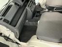 走行無制限１年保証　ＡＴ車　ドアバイザー　３方開　ラジオ　シガーソケット　ヘッドライトレベライザー　スペアタイヤ　マニュアルエアコン　ラバーフロアマット　バッテリーカバー　マッドガード（兵庫県）の中古車