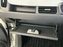 １年保証　８インチディスプレイオーディオ　バックカメラ　コーナーセンサー　ＵＳＢ接続　Ｂｌｕｅｔｏｏｔｈ　衝突軽減ブレーキ　オートハイビーム　ＬＥＤヘッドライト　オートブレーキホールド　スマートキー（兵庫県）の中古車