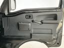 ４ＷＤ　ＭＴ車　１年保証　ＣＤオーディオ　センターデフロック　トランスファー　前後コーナーセンサー　３方開　荷台作業灯　ゲートプロテクター　荷台マット　リアゲートチェーン　スマートキー　電動格納ミラー（兵庫県）の中古車