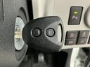 雹害車両　１年保証　前後コーナーセンサー　禁煙車　ＣＤオーディオ　オートハイビーム　ＬＥＤヘッドライト　アイドリングストップ　キーレスエントリー　横滑り防止装置　ドアバイザー　電動格納ドアミラー（兵庫県）の中古車