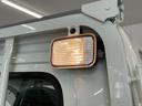 ４ＷＤ　ＭＴ車　１年保証　ＥＴＣ　ラジオ　センターデフロック　トランスファー　３方開　荷台作業灯　ゲートプロテクター　荷台マット　リアゲートチェーン　ドアバイザー　ヘッドライトレベライザー　エアコン（兵庫県）の中古車