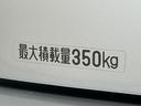 ４ＷＤ　ＭＴ車　走行無制限１年保証　禁煙車　ワンオーナー　ＣＤオーディオ　両側スライドドア　ＵＳＢ接続　キーレスエントリー　アイドリングストップ　ドアバイザー　電動格納ミラー　オーバーヘッドシェルフ（兵庫県）の中古車