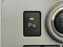 走行無制限１年保証　ＣＤオーディオ　前席シートヒーター　前後コーナーセンサー　オートハイビーム　ＬＥＤヘッドライト　プッシュスタート　横滑り防止装置　オートエアコン　１４インチ純正アルミホイール（兵庫県）の中古車