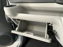 走行無制限１年保証　ＣＤオーディオ　前席シートヒーター　前後コーナーセンサー　オートハイビーム　ＬＥＤヘッドライト　プッシュスタート　横滑り防止装置　オートエアコン　１４インチ純正アルミホイール（兵庫県）の中古車