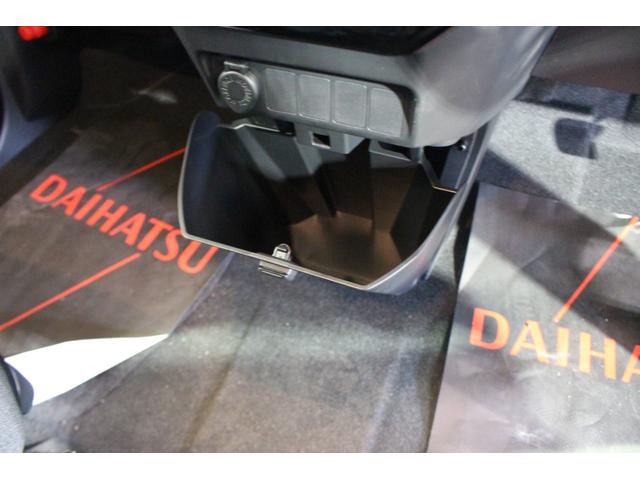 トールカスタムＧ認定中古車　９インチディスプレイオーディオ　バックカメラ　ステアリングスイッチ　両側パワースライドドア　ＬＥＤヘッドライト　キーフリーシステム　オートエアコン　アダプティブクルーズコントロール（香川県）の中古車
