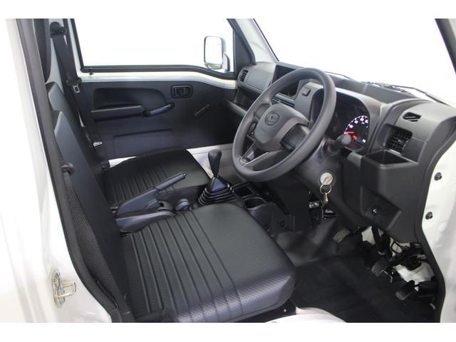 ハイゼットトラックスタンダード　農用スペシャル認定中古車　５速ＭＴ　パートタイム４ＷＤ　マニュアルエアコン　ハロゲンヘッドライト　オートライト　パワーステアリング　スペアタイヤ　アイドリングストップ　最大積載量３５０ｋｇ（香川県）の中古車
