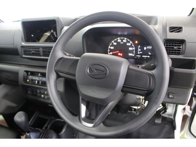 ハイゼットトラックスタンダード　農用スペシャル認定中古車　５速ＭＴ　パートタイム４ＷＤ　マニュアルエアコン　ハロゲンヘッドライト　オートライト　パワーステアリング　スペアタイヤ　アイドリングストップ　最大積載量３５０ｋｇ（香川県）の中古車