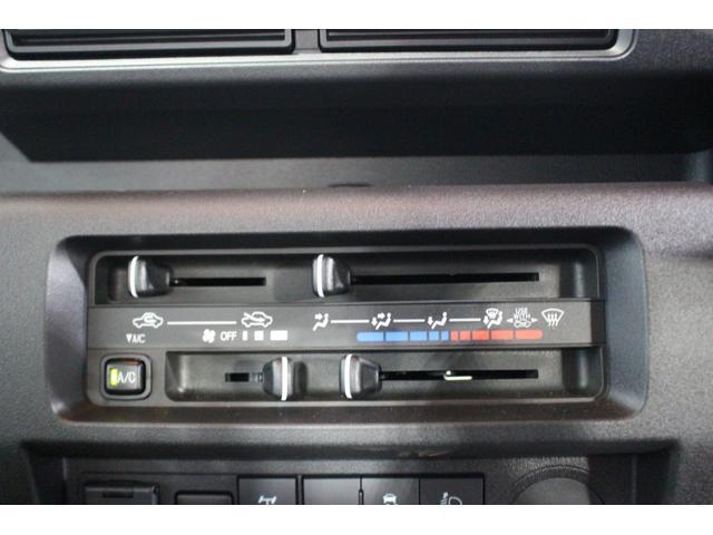ハイゼットトラックスタンダード　農用スペシャル認定中古車　５速ＭＴ　パートタイム４ＷＤ　マニュアルエアコン　ハロゲンヘッドライト　オートライト　パワーステアリング　スペアタイヤ　アイドリングストップ　最大積載量３５０ｋｇ（香川県）の中古車