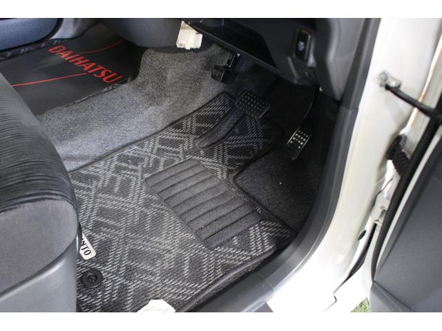タントカスタムＸ認定中古車　ＣＶＴ　ナビ　オートエアコン　助手席側ピラーレス　左側パワースライドドア　キーフリーシステム　ターンシグナル付き電動格納ミラー　セキュリティアラーム　ドアバイザー　パワーウインドウ（香川県）の中古車