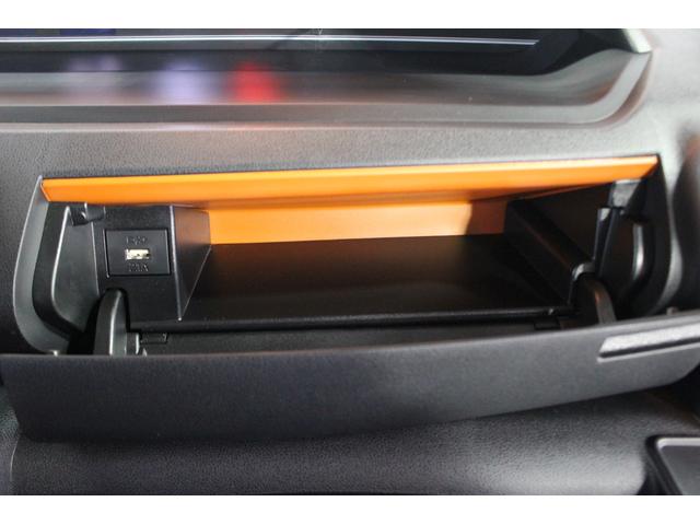 タントファンクロス認定中古車　ＣＶＹ　９インチディスプレイオーディオ　バックカメラ　キーフリーシステム　ステアリングスイッチ　シートヒーター　両側パワースライドドア　助手席側ピラーレス　ＬＥＤヘッドライト（香川県）の中古車