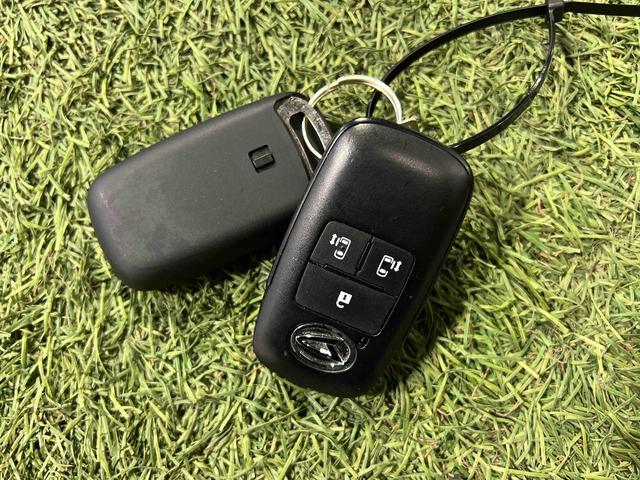 トールカスタムG ターボ認定中古車 CVT 9インチディスプレイオーディオ パノラマカメラ キーフリーシステム ステアリングスイッチ 両側パワースライドドア(香川県)の中古車