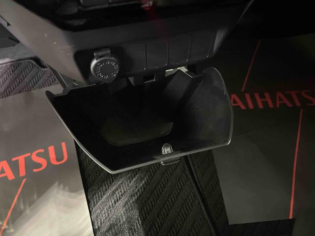 トールカスタムG ターボ認定中古車 CVT 9インチディスプレイオーディオ パノラマカメラ キーフリーシステム ステアリングスイッチ 両側パワースライドドア(香川県)の中古車