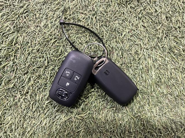 ムーヴキャンバスストライプスＧ認定中古車　ＣＶＴ　ナビ　ドライブレコーダー　パノラマカメラ　キーフリーシステム　ステアリングスイッチ　ホッとカップホルダー　両側パワースライドドア（香川県）の中古車