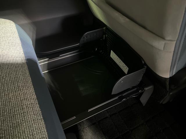 ムーヴキャンバスストライプスＧ認定中古車　ＣＶＴ　ナビ　ドライブレコーダー　パノラマカメラ　キーフリーシステム　ステアリングスイッチ　ホッとカップホルダー　両側パワースライドドア（香川県）の中古車