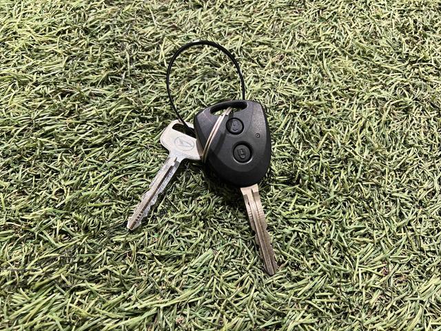 ハイゼットカーゴＤＸ認定中古車　ＣＶＴ　ＣＤラジオ　キーレスエントリー　マニュアルエアコン　オートライト　アイドリングストップ（香川県）の中古車