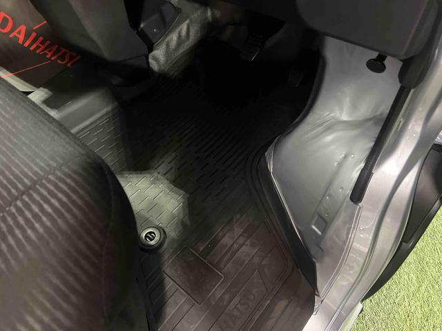 ハイゼットカーゴDX認定中古車 CVT キーレスエントリー マニュアルエアコン オートライト アイドリングストップ(香川県)の中古車