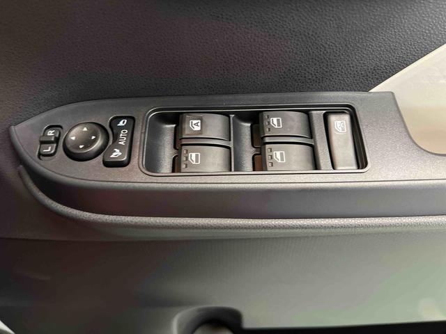 タントＸシートヒーター　ステアリングスイッチ　バックカメラ　キーフリーシステム　オートエアコン　助手席側ピラーレス　パワースライドドア　認定中古車　ＣＶＴ　６６０（香川県）の中古車