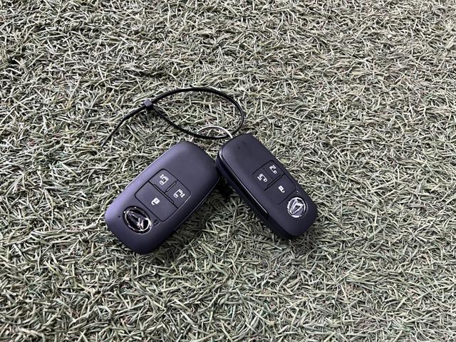 ムーヴキャンバスストライプスＧディスプレイオーディオ　バックカメラ　シートヒーター　ホッとカップホルダー　ステアリングスイッチ　キーフリーシステム　両側パワースライドドア　認定中古車　ＣＶＴ　６６０（香川県）の中古車