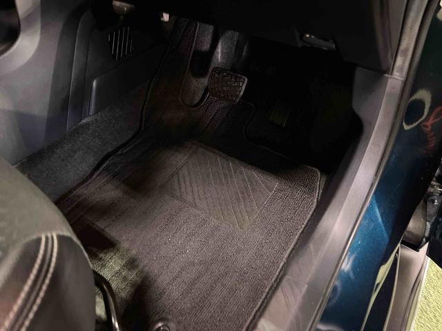 ロッキープレミアムＧ　ＨＥＶディスプレイオーディオ　パノラマカメラ　シートヒーター　キーフリー　オートエアコン　ステアリングスイッチ　認定中古車　ＣＶＴ　１２００（香川県）の中古車