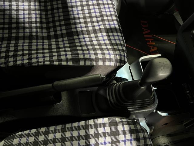 ハイゼットトラックジャンボＳＡIIIｔＥＴＣ　ＣＤラジオ　キーレス　エアコン　取扱説明書　保証書　認定中古車　５速ＭＴ　６６０（香川県）の中古車