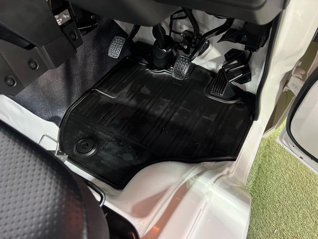 ハイゼットトラックスタンダード純正ラジオ　オートライト　エアコン　アイドリングストップ　取扱説明書　保証書　認定中古車　ＣＶＴ　６６０（香川県）の中古車