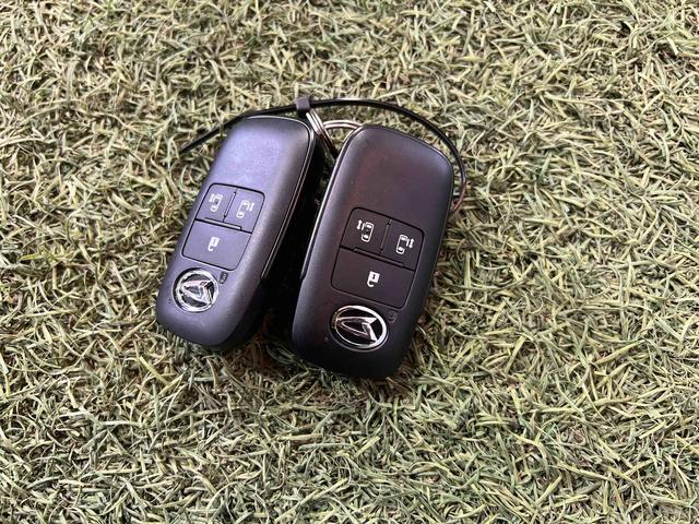 タントＸリミテッドバックカメラ　キーフリー　両側パワースライドドア　ステアリングスイッチ　シートヒーター　サンシェード　シートテーブル　認定中古車　ＣＶＴ　６６０（香川県）の中古車