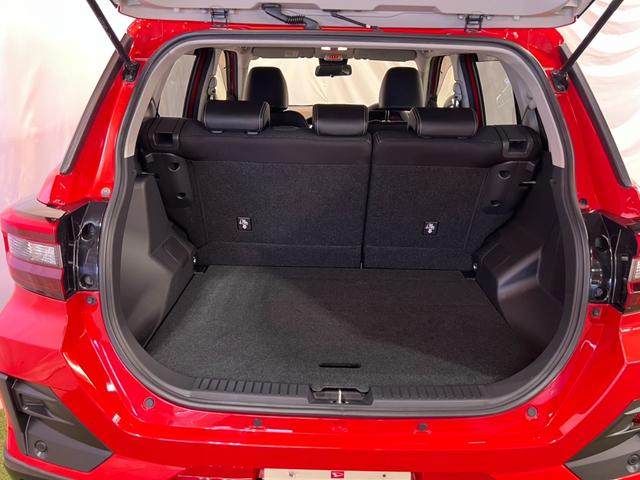ロッキープレミアムG HEV9インチディスプレイオーディオ TV Bluetooth 全方位カメラ キーフリー シートヒーター 認定中古車 CVT 660(香川県)の中古車