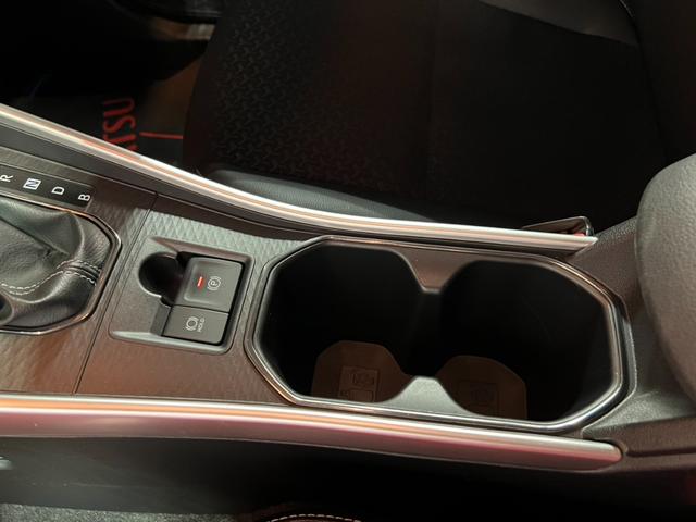 ロッキープレミアムG HEV9インチディスプレイオーディオ TV Bluetooth 全方位カメラ キーフリー シートヒーター 認定中古車 CVT 660(香川県)の中古車