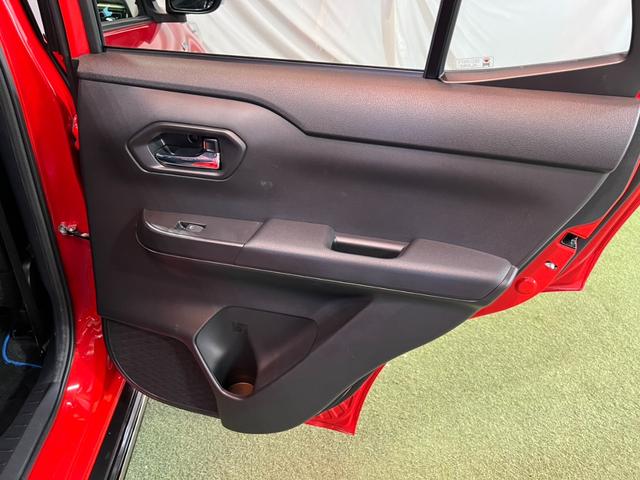 ロッキープレミアムG HEV9インチディスプレイオーディオ TV Bluetooth 全方位カメラ キーフリー シートヒーター 認定中古車 CVT 660(香川県)の中古車