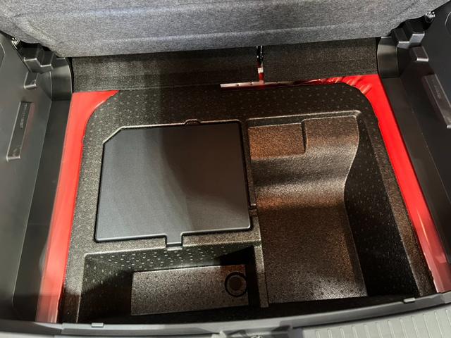 ロッキープレミアムG HEV9インチディスプレイオーディオ TV Bluetooth 全方位カメラ キーフリー シートヒーター 認定中古車 CVT 660(香川県)の中古車