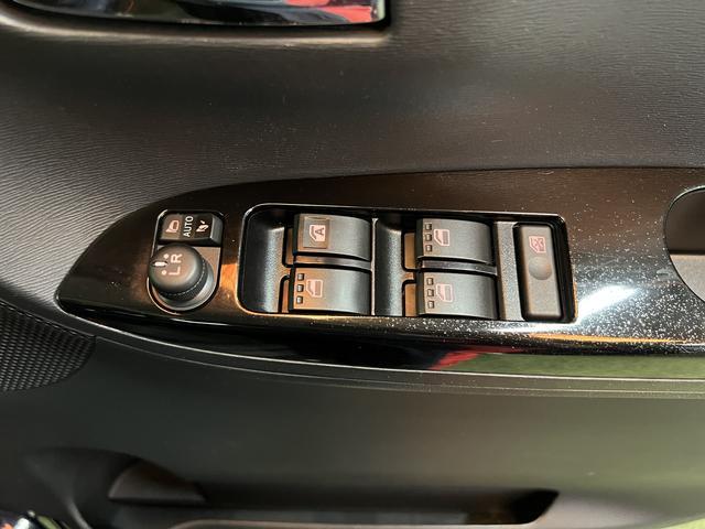タントスローパー　カスタムＸ　ＳＡIII　リヤシートツキシヨウ純正ナビ　ＴＶ　Ｂｌｕｅｔｏｏｔｈ　ドラレコ　バックカメラ　車いす昇降機　福祉車両　キーフリー　両側パワースライドドア　サンシェード　認定中古車　ＣＶＴ　６６０（香川県）の中古車