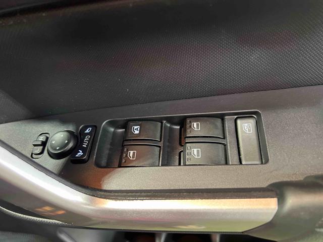 ロッキープレミアムＧ　ＨＥＶナビ　ＴＶ　Ｂｌｕｅｔｏｏｔｈ　ＥＴＣ　バックカメラ　キーフリー　シートヒーター　ステアリングスイッチ　オートエアコン　認定中古車　ＣＶＴ　１２００（香川県）の中古車
