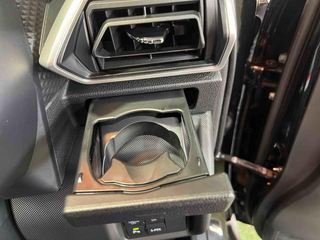 ロッキープレミアムＧ　ＨＥＶナビ　ＴＶ　Ｂｌｕｅｔｏｏｔｈ　ＥＴＣ　バックカメラ　キーフリー　シートヒーター　ステアリングスイッチ　オートエアコン　認定中古車　ＣＶＴ　１２００（香川県）の中古車